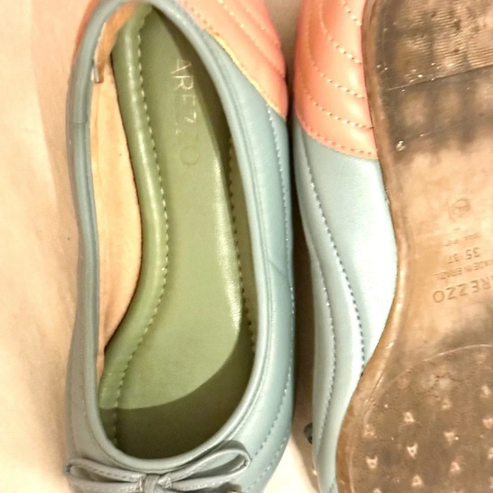 Arezzo Brazilian Leather Women's Blue and Pink Bow Flats US 6 Bra 35 UK4 EUC - Picture 8 of 8